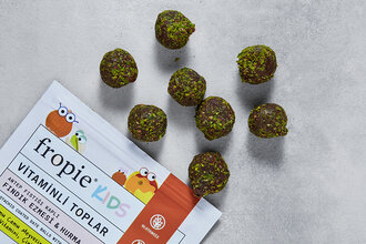 Fropie Vitaminli Toplar Fındık Ezmesi ve Hurma 80 g