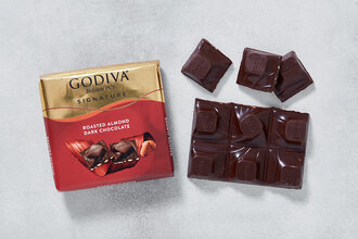 Godiva Godıva  Bademli Bitter Çikolata Kare 60 G