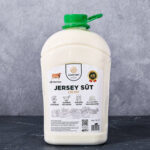 Cahit Bey Çiftliği Jersey Çiğ Süt 3 l