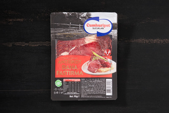 Cumhuriyet Sucukları Çemeni Sıyrılmış Antrikot Dana Pastırma 90 g