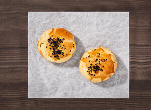 Pelin'in Ekmeği Otlu & Peynirli Poğaça 2x90 g (Dondurulmuş)
