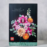 Lego Pembe Çiçek Buketi (749 Parça / 18+ Yaş)