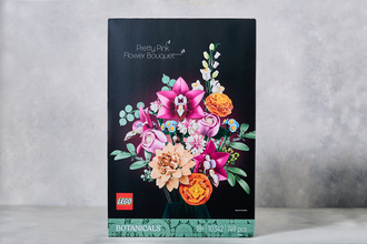 Lego Pembe Çiçek Buketi (749 Parça / 18+ Yaş)